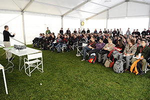Steve Maraspin speaking about NoSQL datastores at Codemotion in Venice